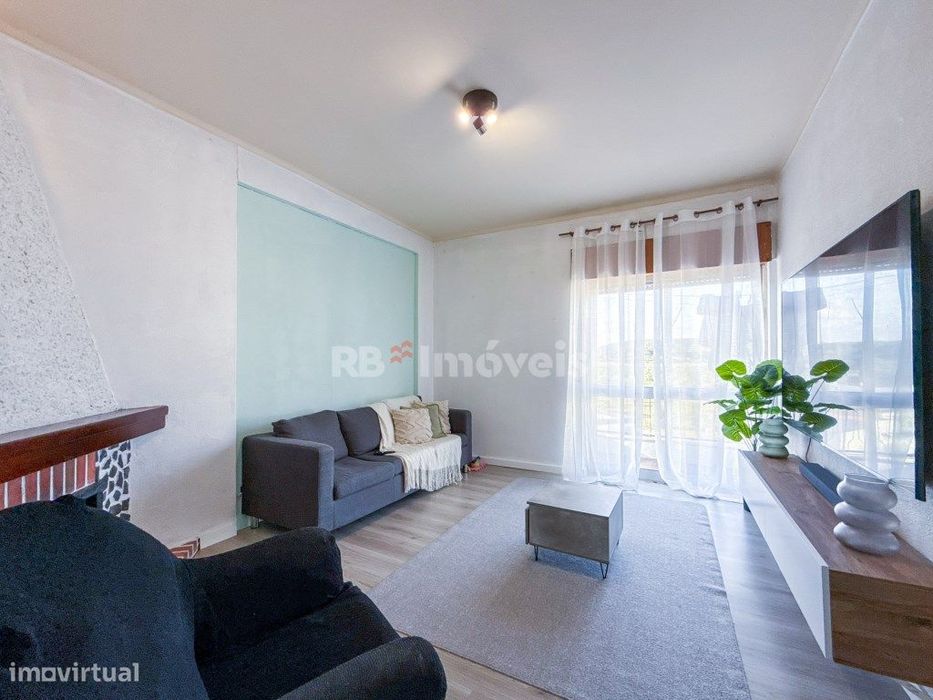Apartamento T3 com 2 varandas em Alferrarede, Abrantes