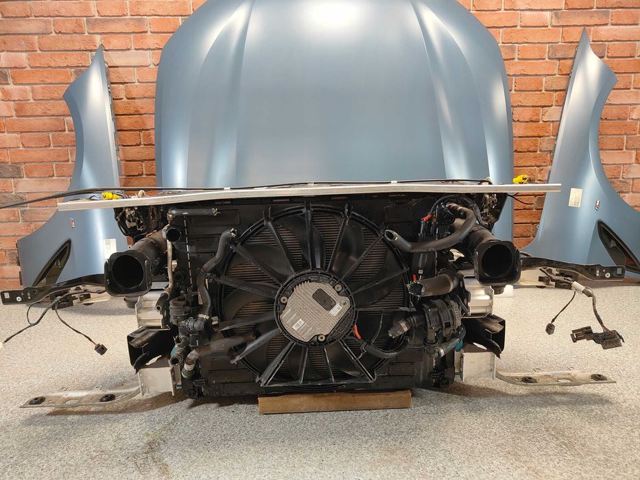 BMW M8 F91 F92 F93 8 G14 G15 G16 Передня панель телевізор