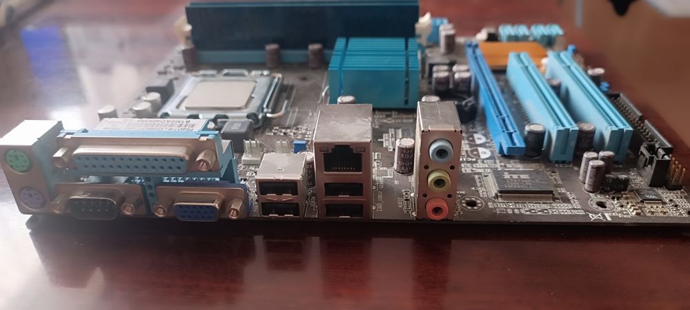 Материнська плата s 775 ddr3