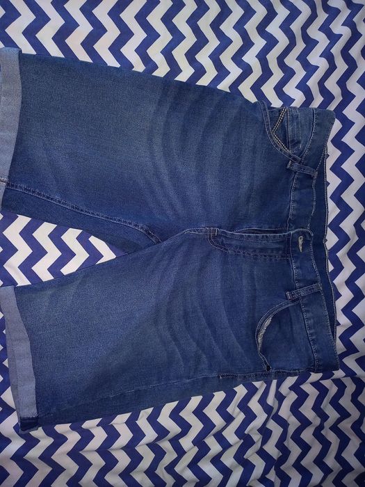 Spodnie jeansowe krotkie