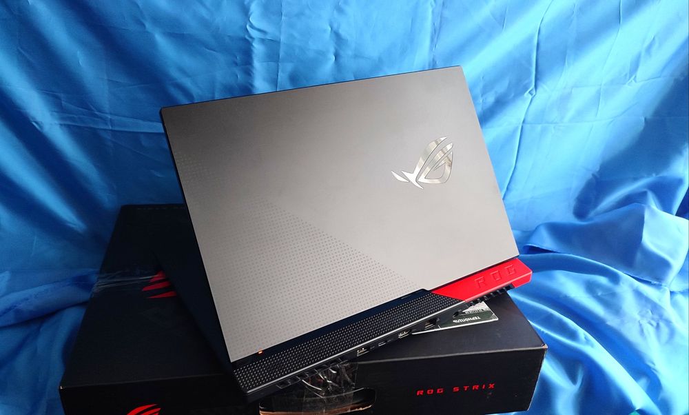 Asus rog r7-4800/rtx3050ti/16/512sdd m.2/strix g15g513 144hz