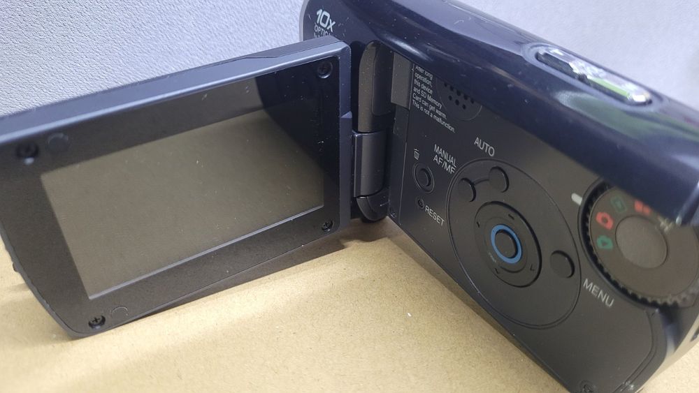 Відеокамера Panasonic CDR-S10
