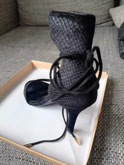 Szpilki czarne GLAMOUR, roz 39, nowe