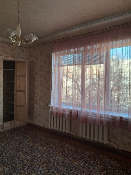 Продам 3х.ком.кв. с индивидуальным отоплением в центре Балаклеи