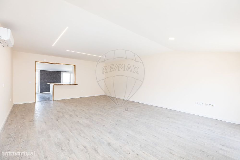 Apartamento T4 para venda