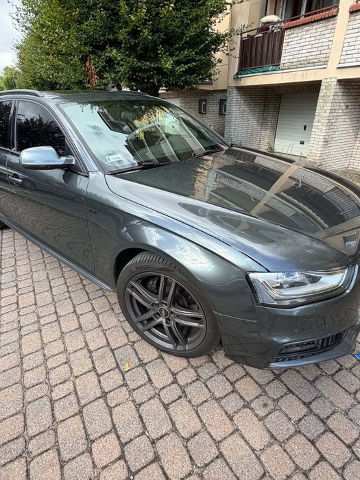 Sprzedam Audi A4 B8 30TDI