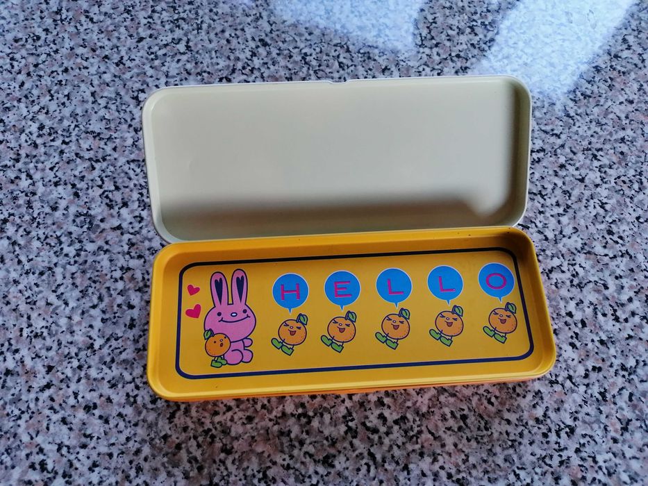 Estojo de metal – Artigo escolar