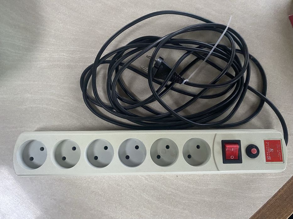 Extensão elétrica 8,5 metros – 6 tomadas