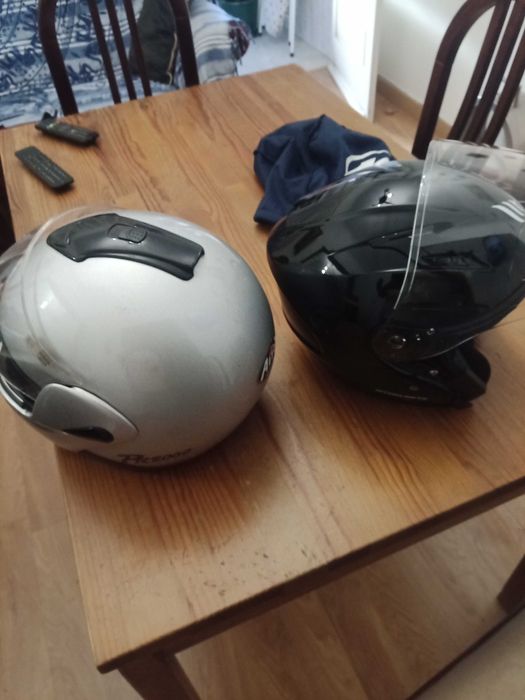 capacetes em bom estado