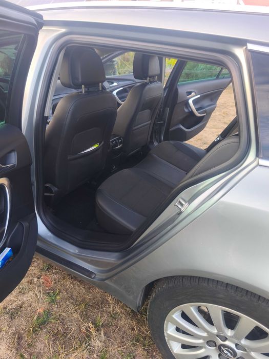 Vendo Opel Insignia - Excelente Estado - Revisão Geral Feita