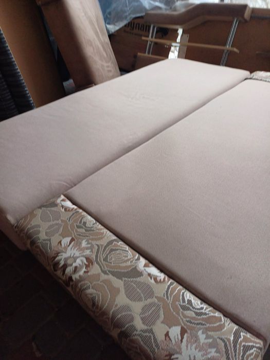 Продам диван еврокнижку.