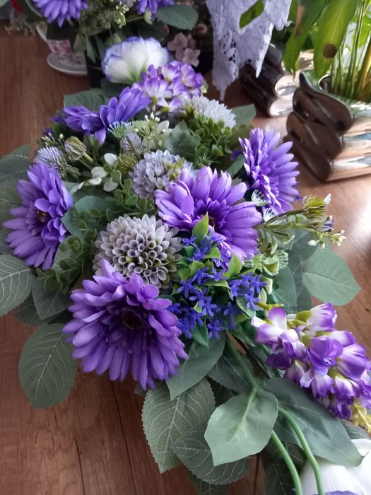 Zestaw nagrobny obciążony