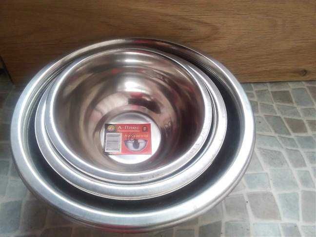 Судки герметично закрывающиеся нержавейка, миски.