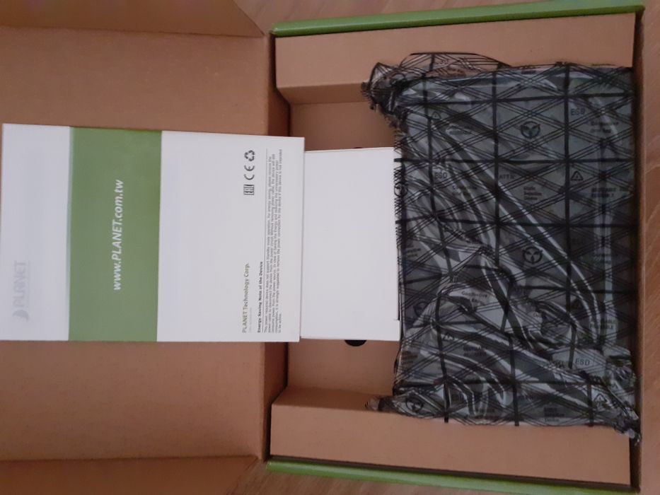 PLANET GSD-603F network switch Unmanaged Gigabit Ethernet (10/100/1000) Black
