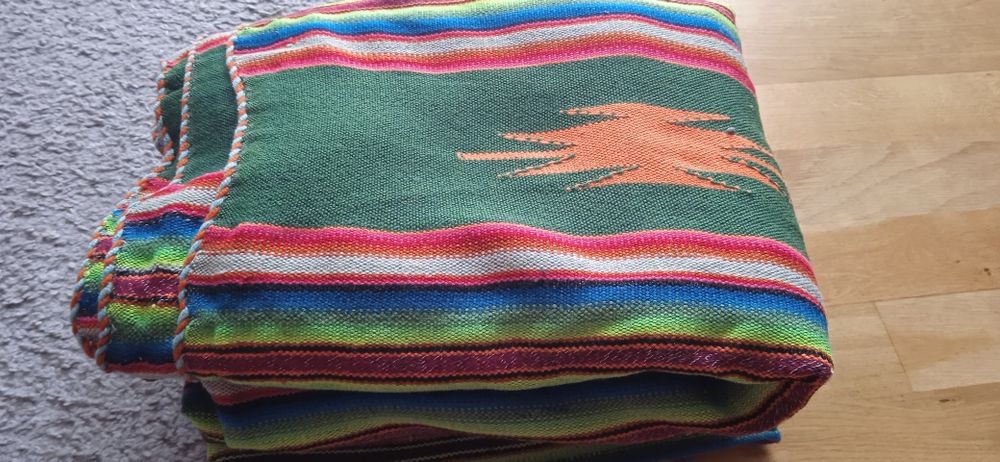 2 pledy, koce PRL wzór aztecki ludowe