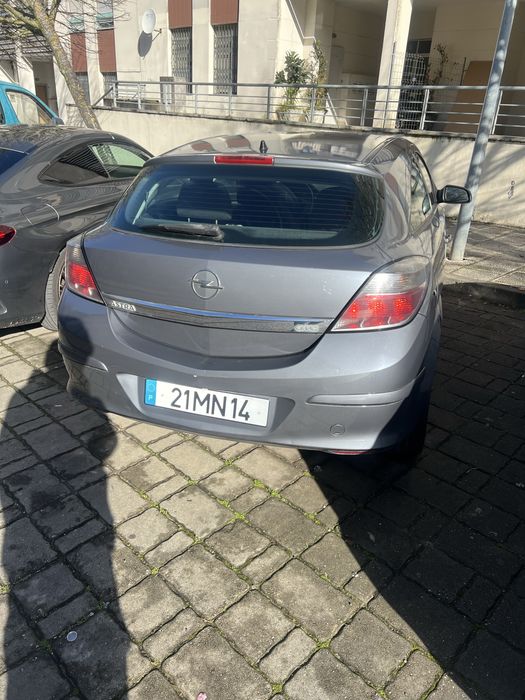 Opel astra gtc em muito bom estado