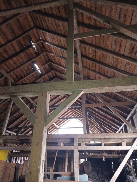 Sprzedam drewno  ciosane konstrukcyjne.