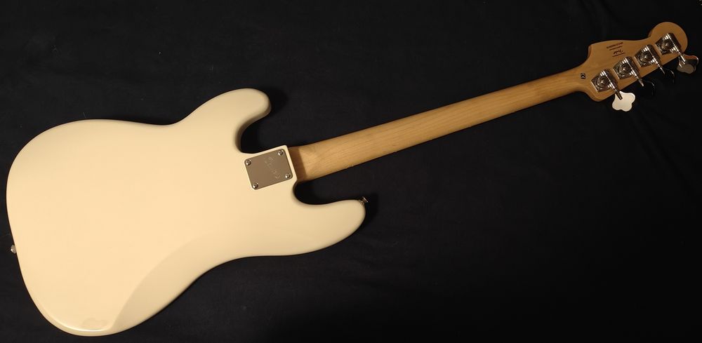 Squier Affinity PJ Olympic white