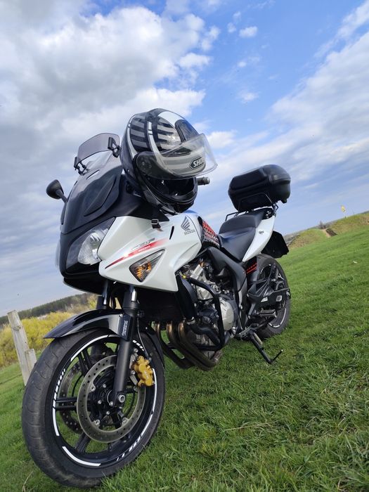 Продам мотоцикл Honda CBF 600sa