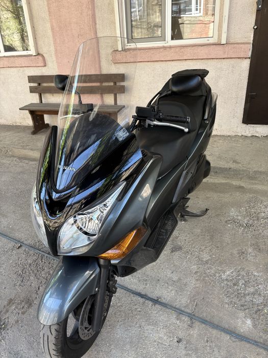 Honda Silver Wing 400
