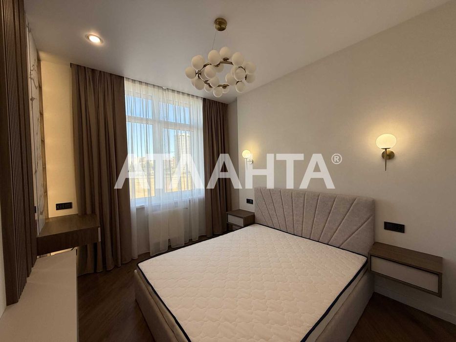 3-кім з видом у двір та на іподром у ЖК "67 Перлина" (тераса)