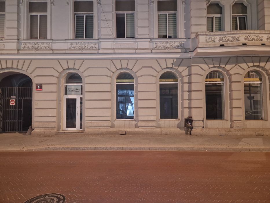 Wynajmę lokal handlowo usługowy Jaracza 4