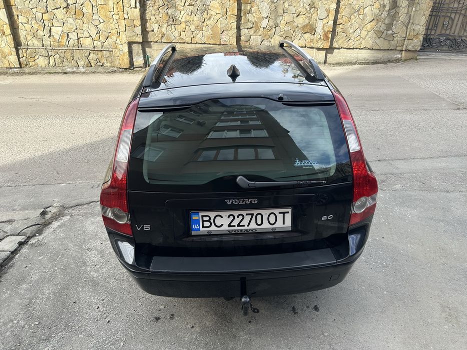 Volvo v50 2.0 diesel в гарному стані !!!