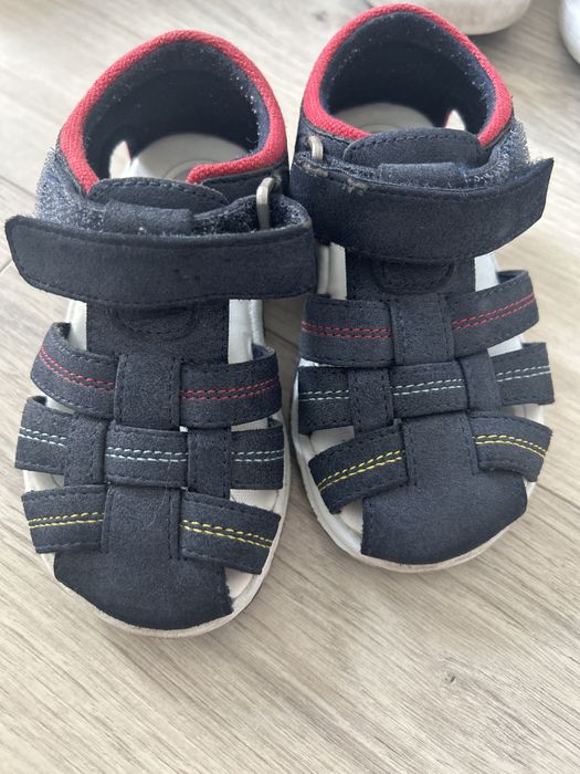 3 parea de sapatos bebe 22