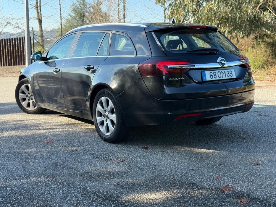 Opel Insígnia 2.0 CDTi  2014 
NACIONAL
140CV
2014

Viatura e