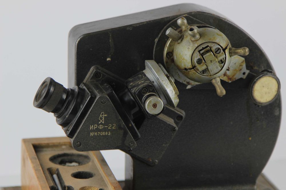 Микроскоп советский ИРФ-22