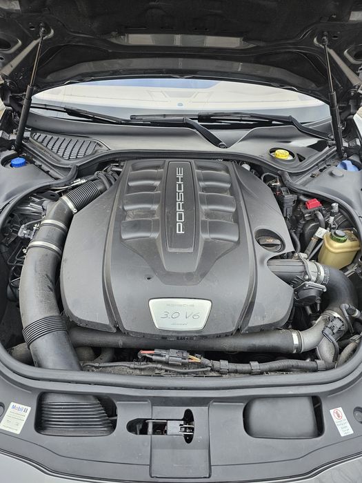 Porsche Panamera 2014 3.0 diesel 300 hp рестайл