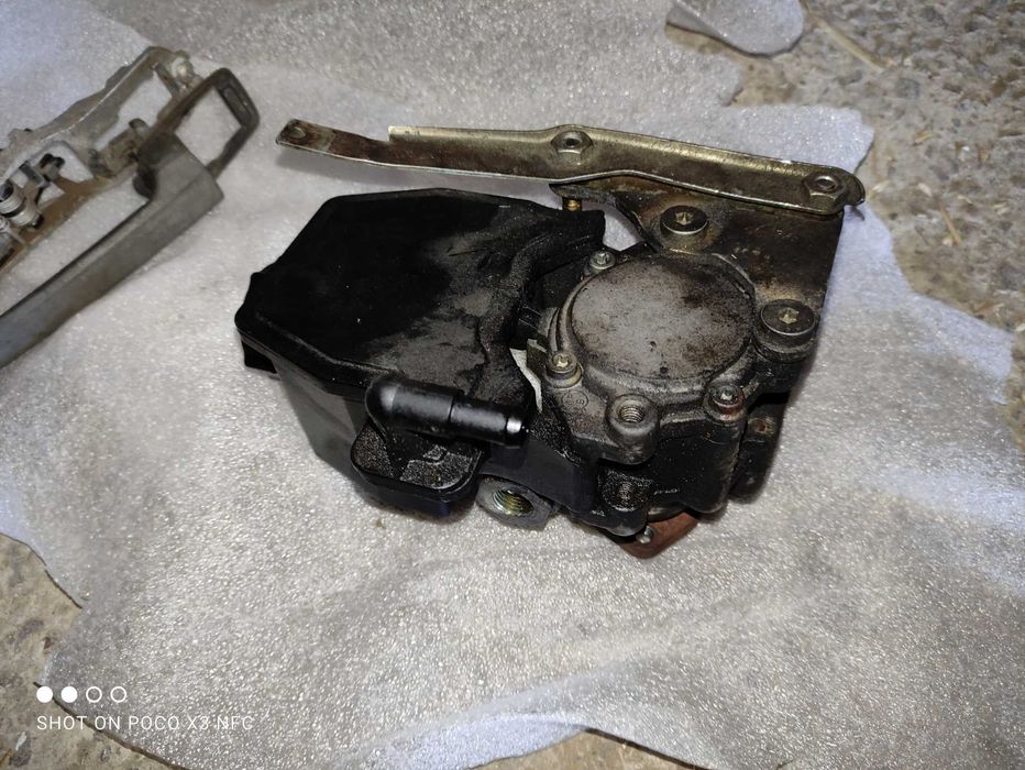 Мотор ОМ606 розбір запчастини для ОМ606 піддон шків ТНВД ОМ606