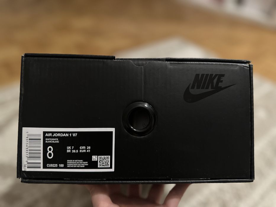 Nike Air Force 1 x Supreme White