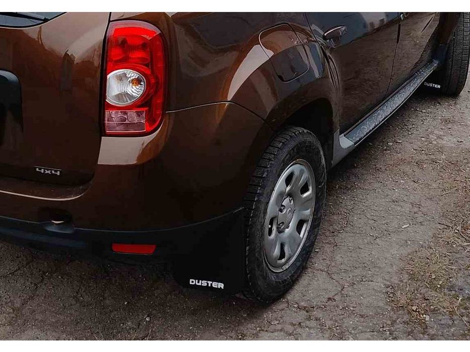 Dacia Duster 2008-2018 рр. Бризковики EuroCap (4 шт)
