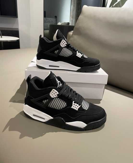 Jordan Air Jordan 4 Retro White Thunder R.44