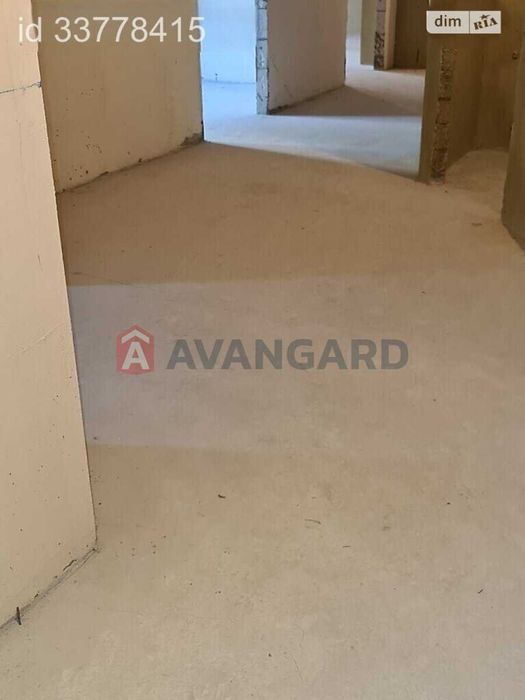 Продам квартиру Академіка Ющенка 5