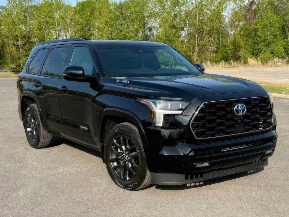 Toyota Sequoia Platinum      2023