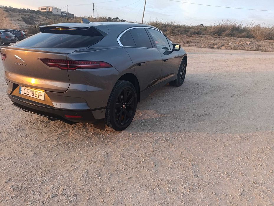 Jaguar I-Pace EV400 SE