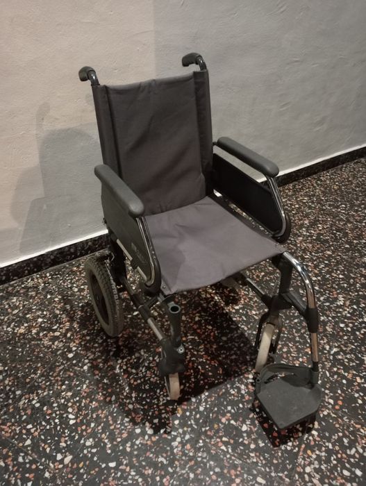 Cadeira de Rodas Sunrise Medical