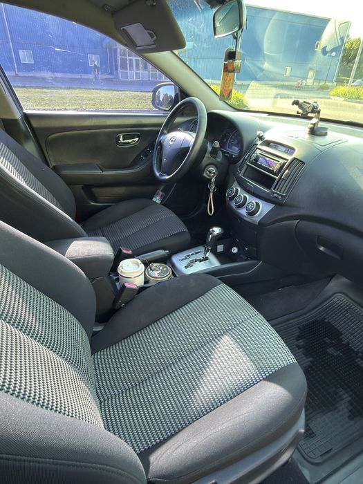 Продам Hyundai elantra 2010