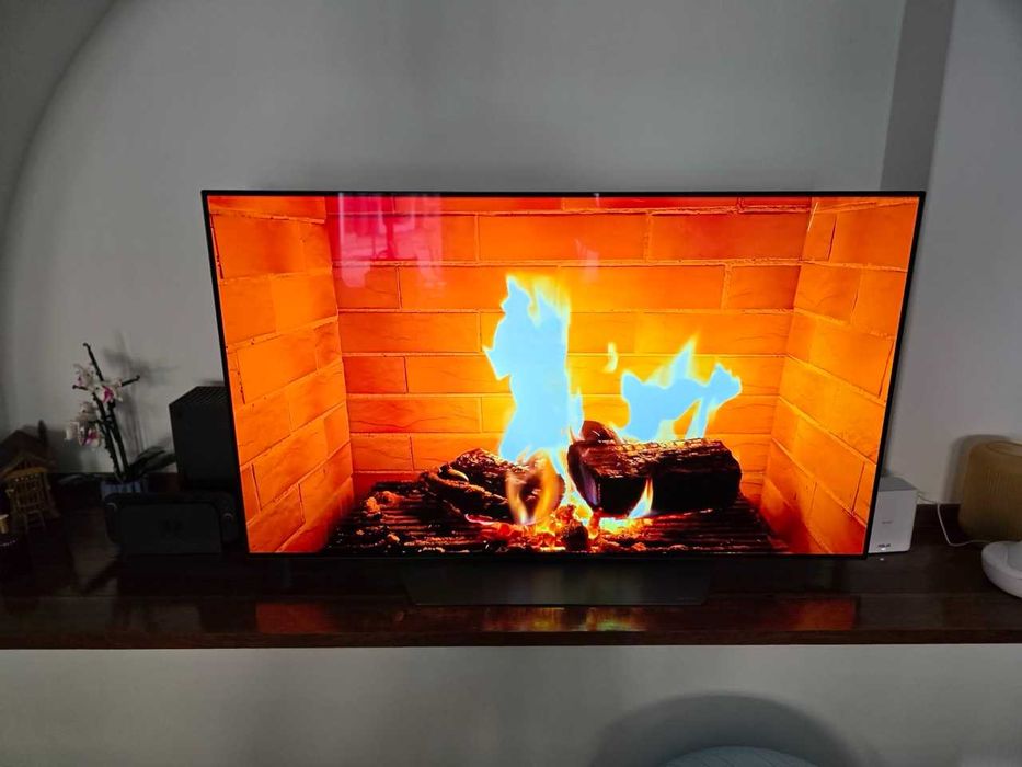 TV LG OLED B8 55 polegadas com sinais de desgaste (ver descrição)