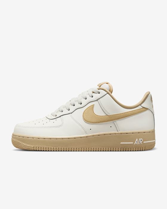 Продам женские кросовки Nike Air Force 1 ’07