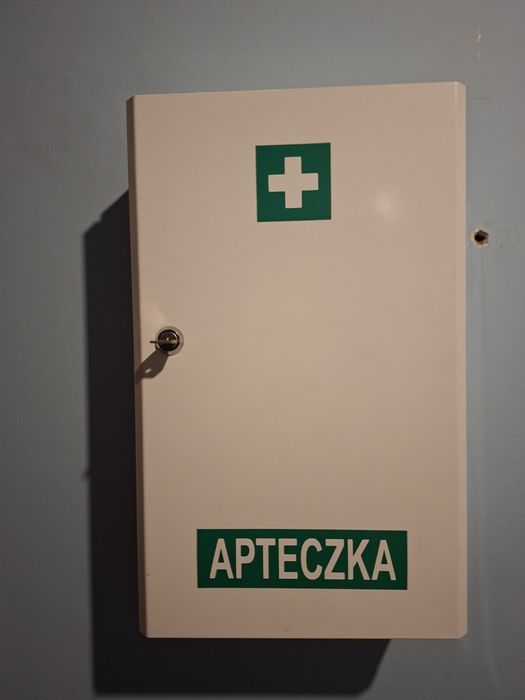 Apteczka metalowa na klucz