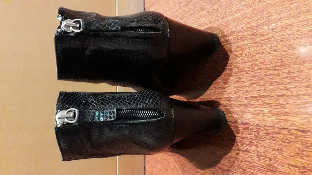 Botins padrão cobra