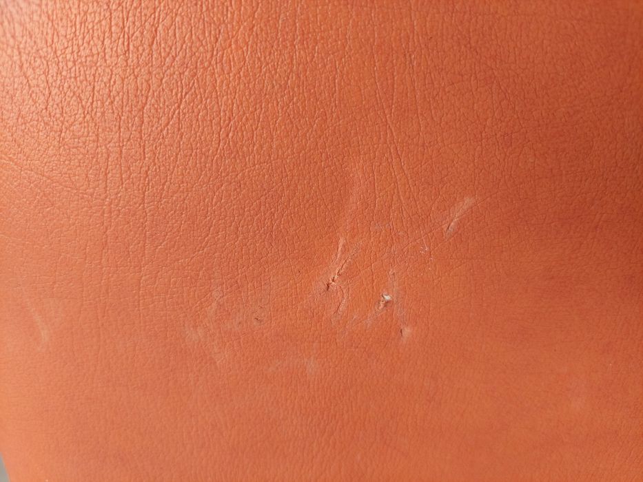 Cadeiras (Preço das Quatro)