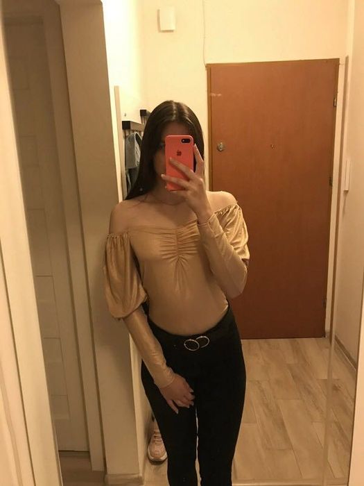 Bluzka z bufiastymi rękawami missguided