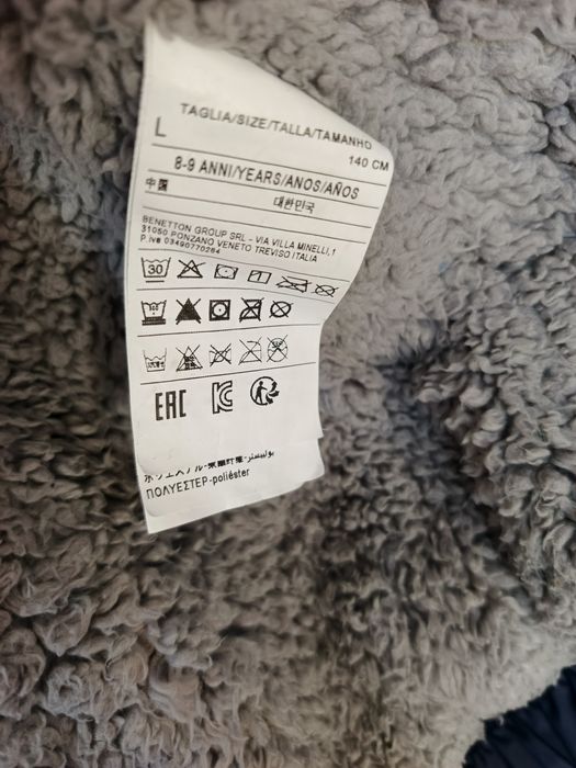 Ciepła kurtka zimowa z kapturem Benetton