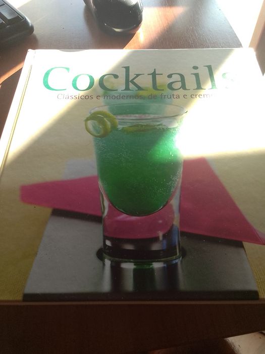 Livro Cocktails clássicos e modernos