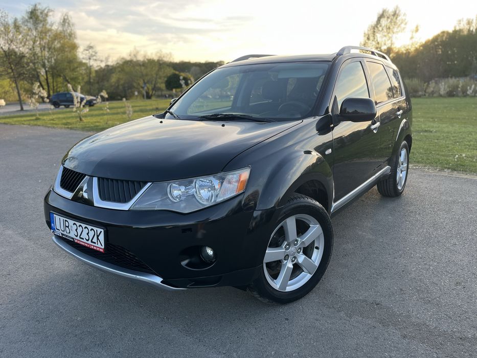 Mitsubishi Outlander/  2008 рік / 2.0 Дизель/ 6 ступка / 4х4 / 7 Місць / Пригін / ЗСУ /