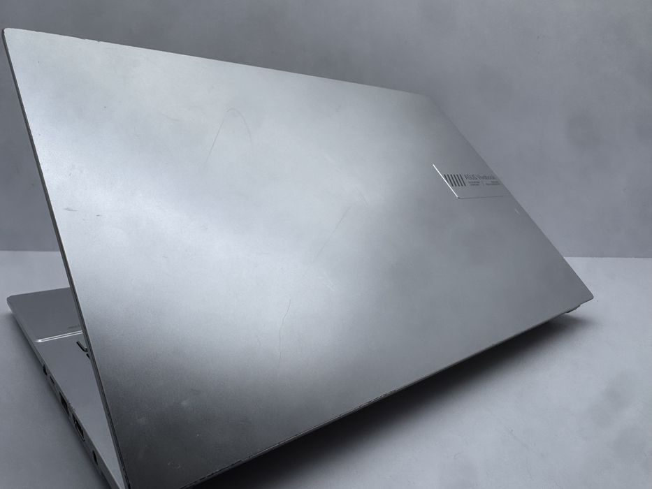Asus Vivobook Go 15 E1504FA AMD Ryzen 5 16 GB / 512 GB SSD